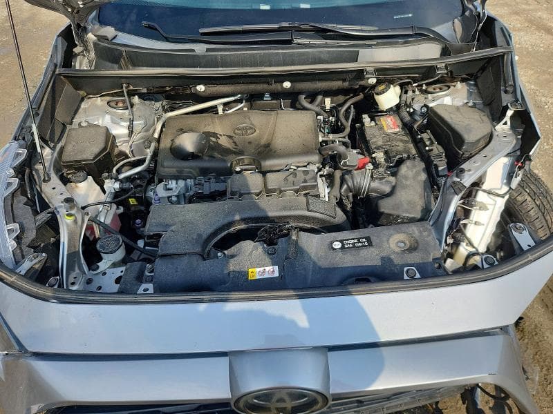 2019 TOYOTA RAV4 LE 12