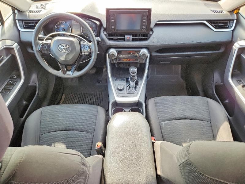 2019 TOYOTA RAV4 LE 8