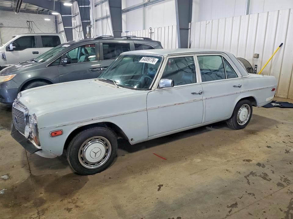 1976 MERC SD4DR - 1