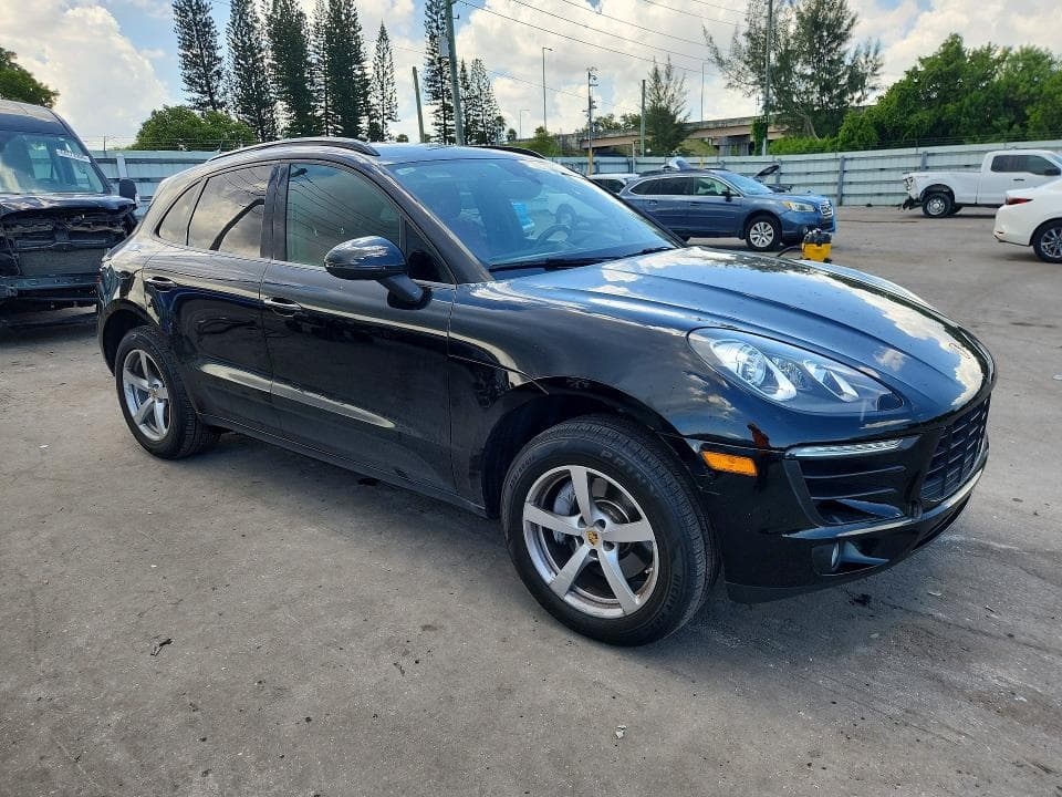 2018 PORSCHE MACAN 4