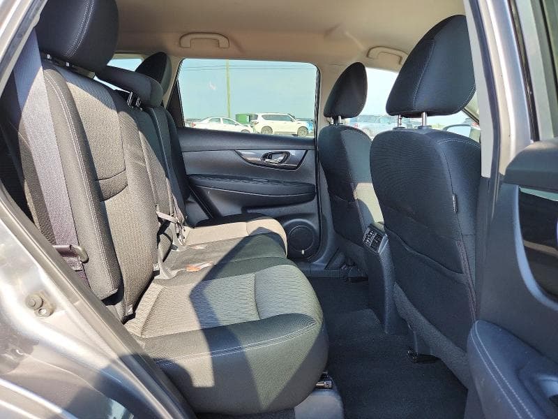 2018 NISSAN ROGUE SV 11