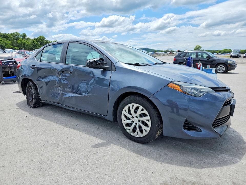 2017 TOYOTA COROLLA LE 4