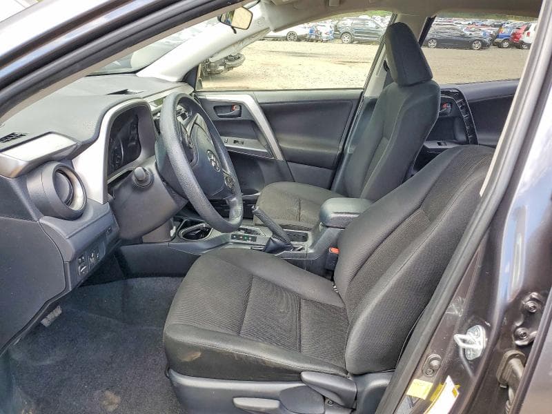 2018 TOYOTA RAV4 LE 7