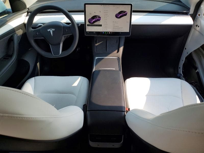 2024 TESLA MODEL Y 8