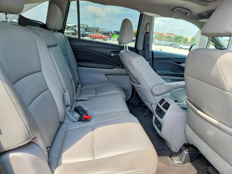 2017 HONDA PILOT TOURING 11