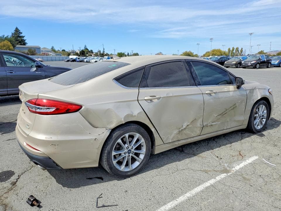 2019 FORD FUSION SE 3