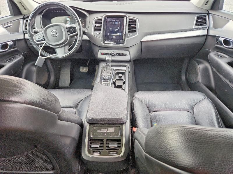 2018 VOLVO XC90 T6 8