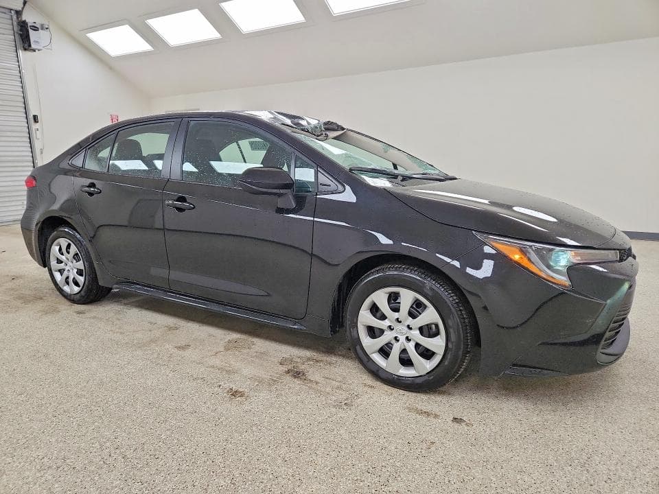 2026 TOYOTA COROLLA LE 4