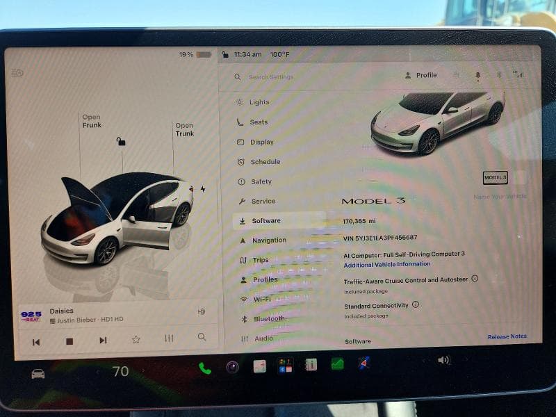2023 TESLA MODEL 3 9