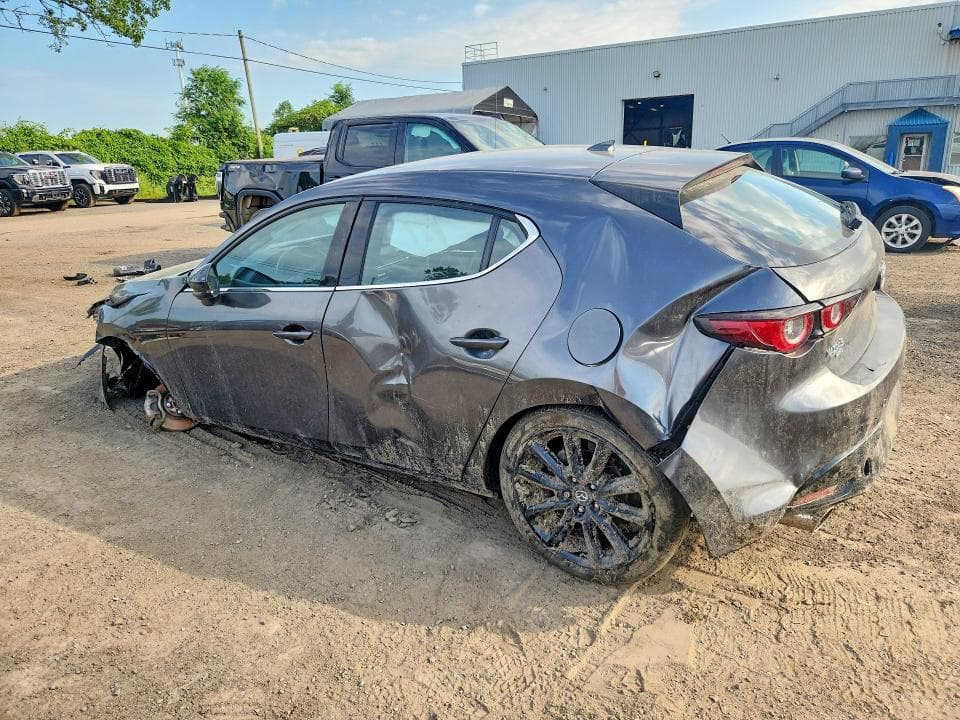 2024 MAZDA 3 GT 2