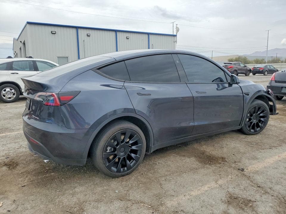 2024 TESLA MODEL Y 3
