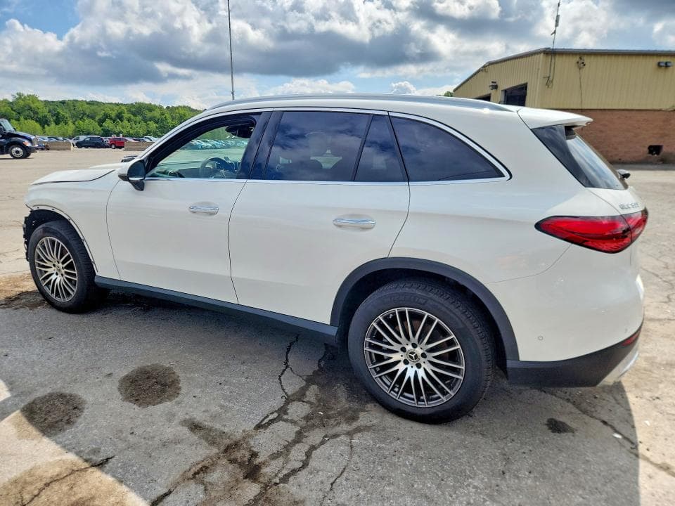 2025 MERCEDES-BENZ GLC 300 4MATIC 2