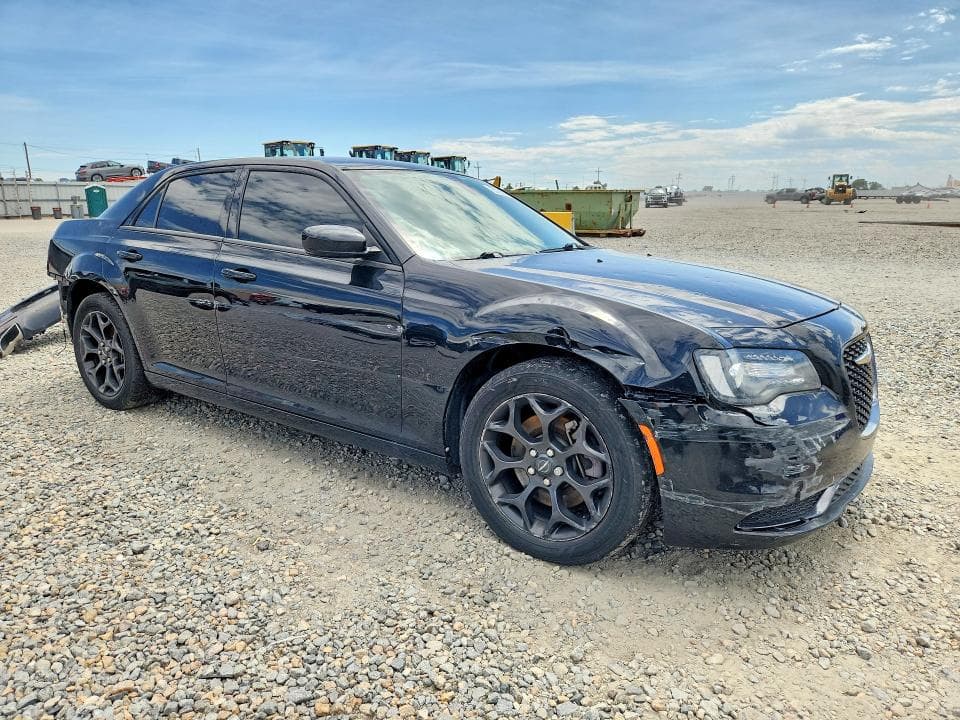 2019 CHRYSLER 300 TOURING 4
