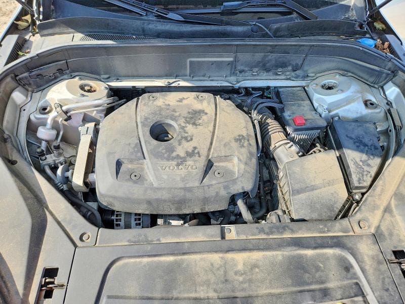 2018 VOLVO XC90 T6 12