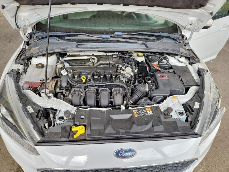 2017 FORD FOCUS SE 11