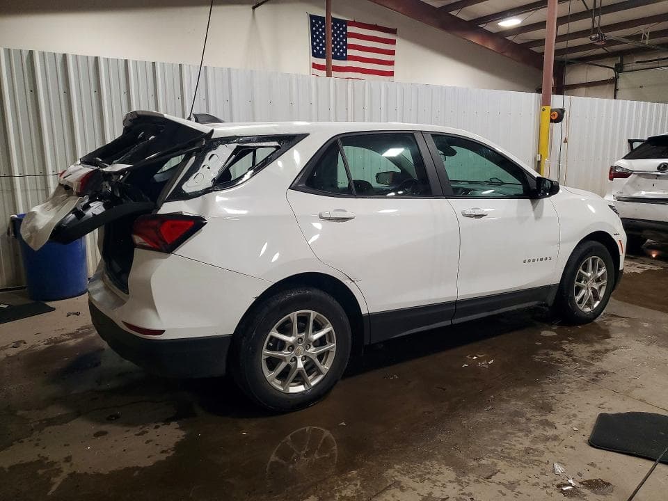 2023 CHEVROLET EQUINOX LS 3