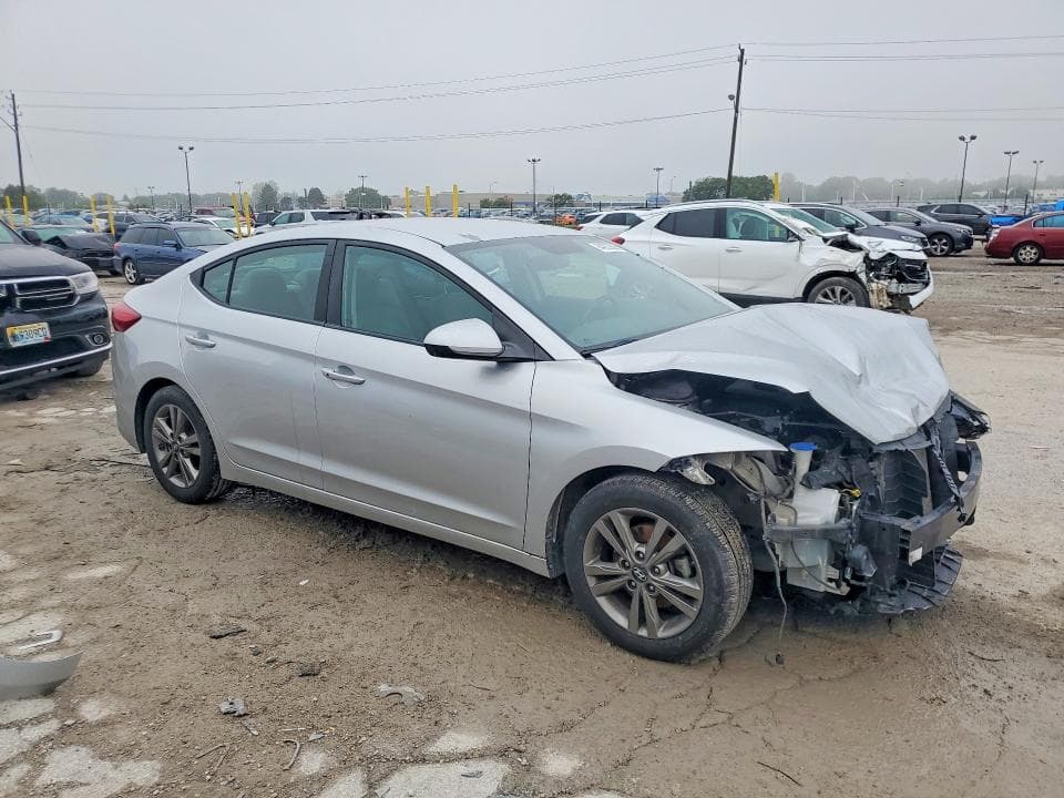 2017 HYUNDAI ELANTRA SE 4