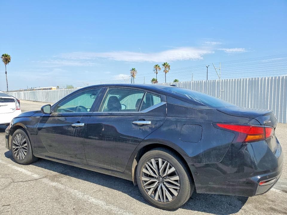 2023 NISSAN ALTIMA SV 2