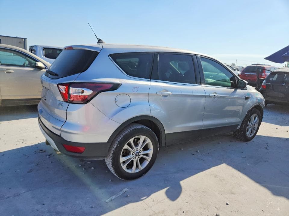 2019 FORD ESCAPE SE 3