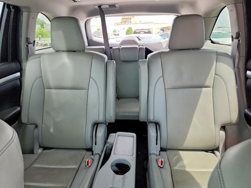 2019 TOYOTA HIGHLANDER SE 10