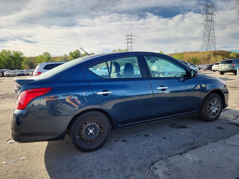2017 NISSAN VERSA 1.6 SV 3