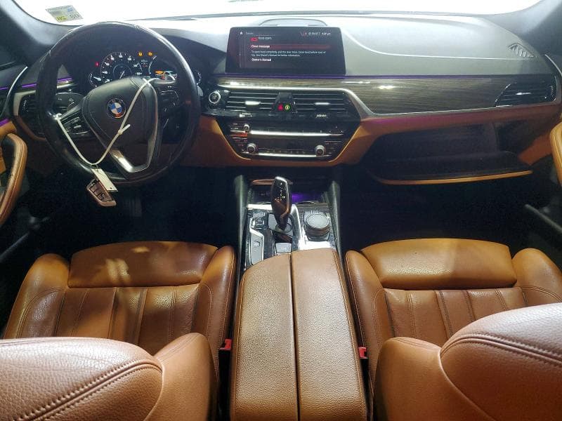 2019 BMW 530E 8