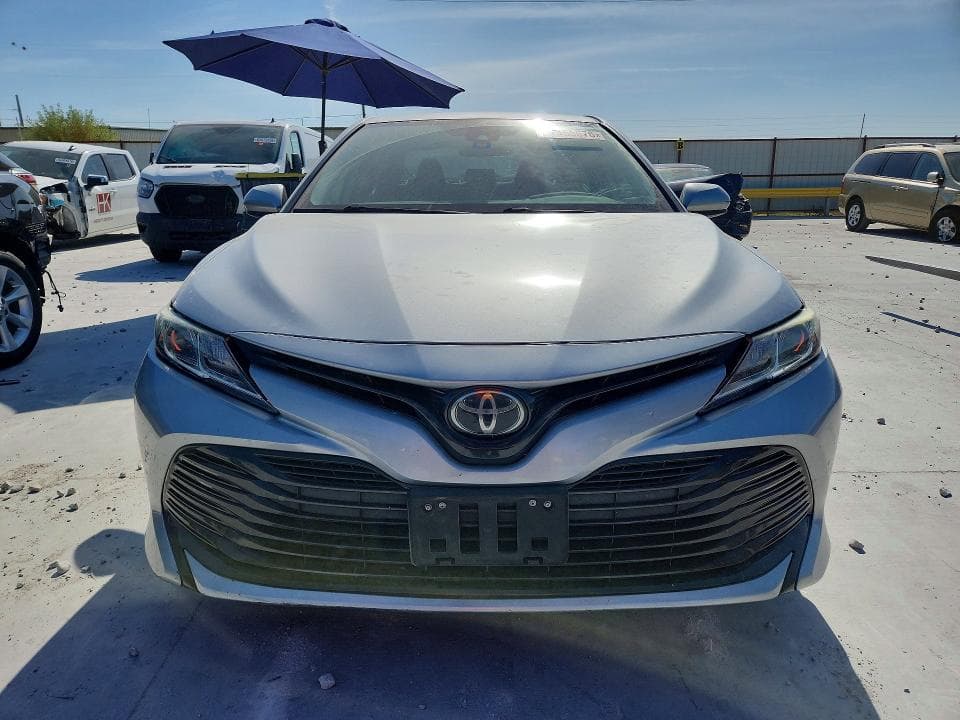 2020 TOYOTA CAMRY LE 5