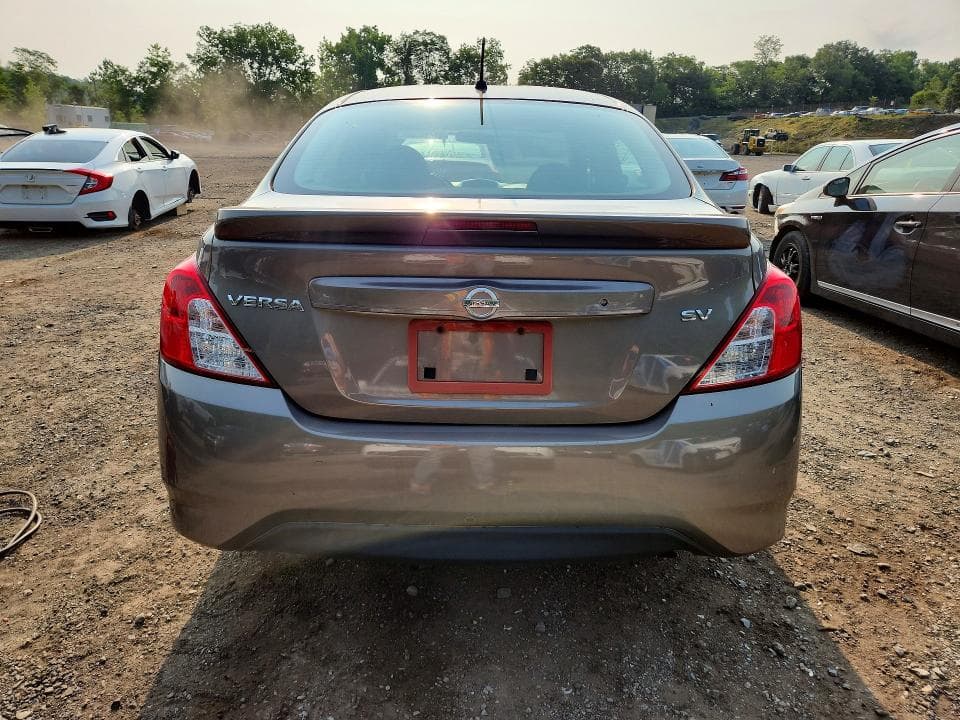 2017 NISSAN VERSA 1.6 SV 6