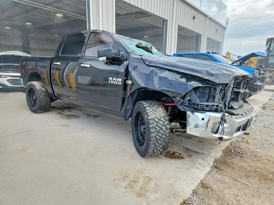 2017 RAM 1500 SLT 4