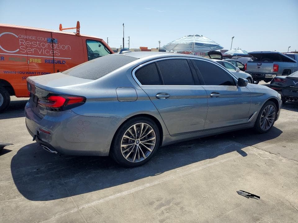 2022 BMW 530E 3