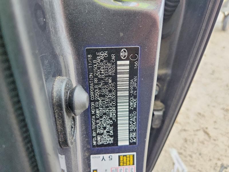 2018 TOYOTA PRIUS TWO 12