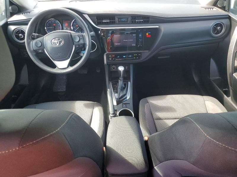 2018 TOYOTA COROLLA LE 8