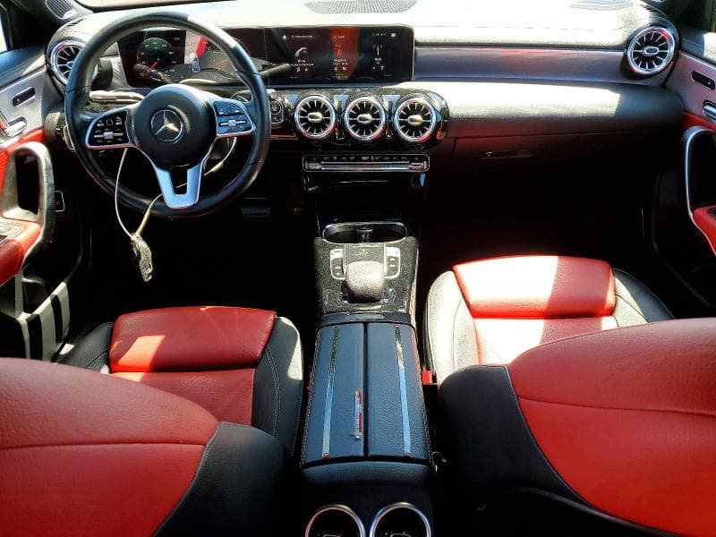 2020 MERCEDES-BENZ A 220 8