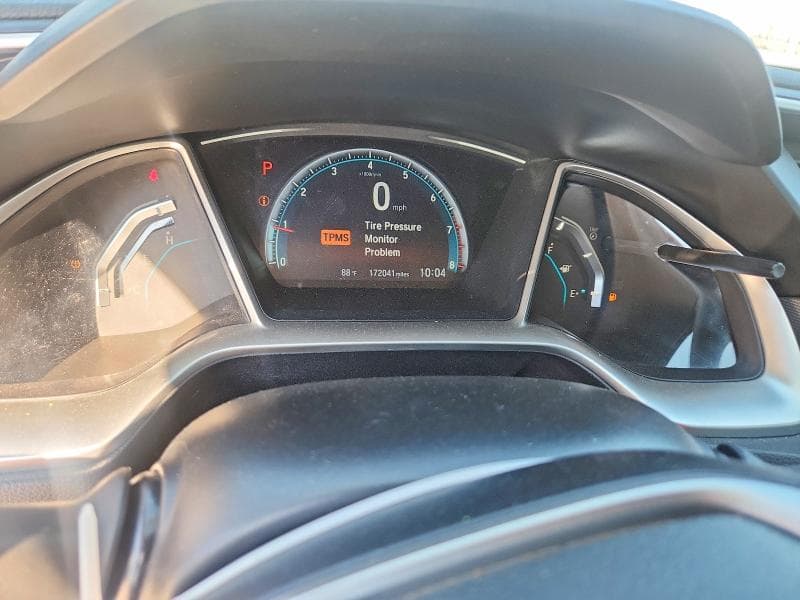 2018 HONDA CIVIC EX 9