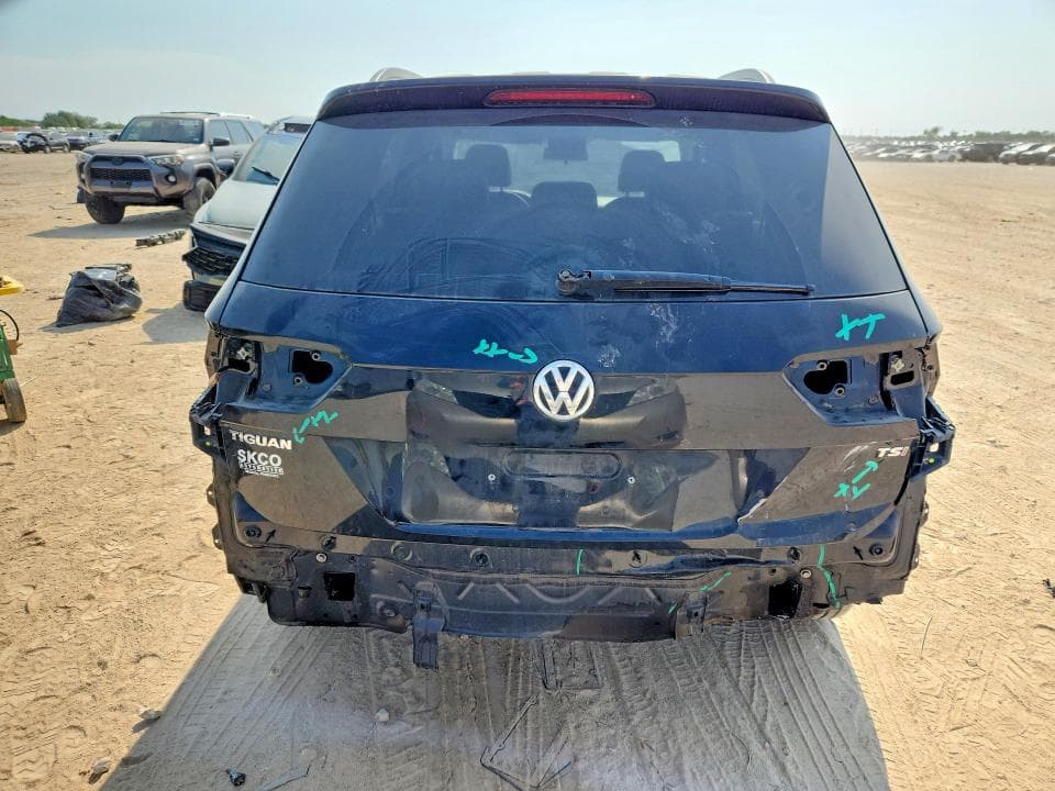 2018 VOLKSWAGEN TIGUAN S 6