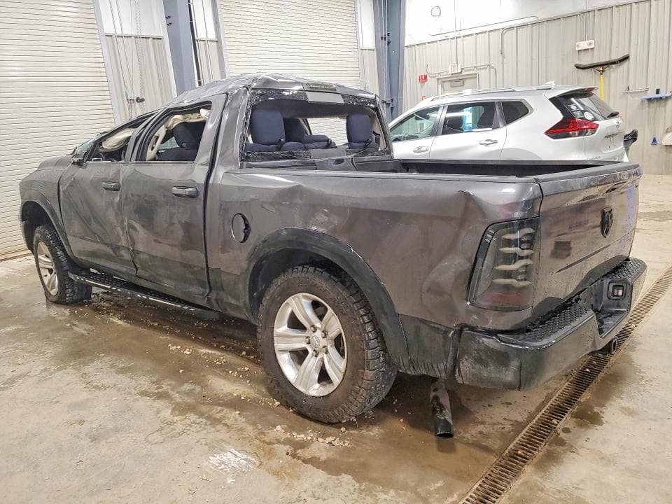2017 RAM 1500 SLT 2