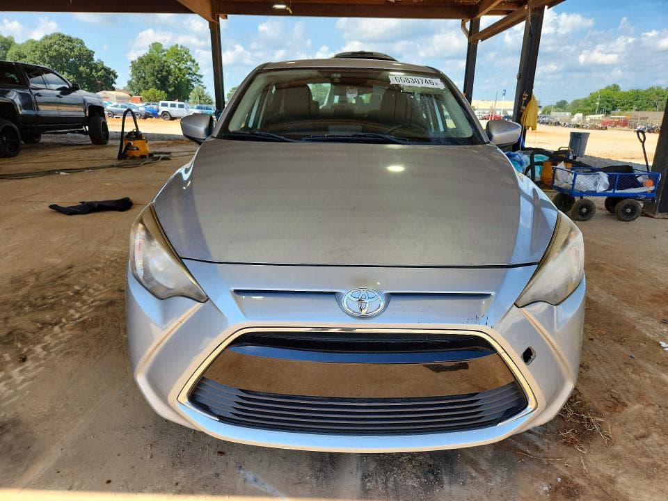 2017 TOYOTA YARIS IA BASE 5