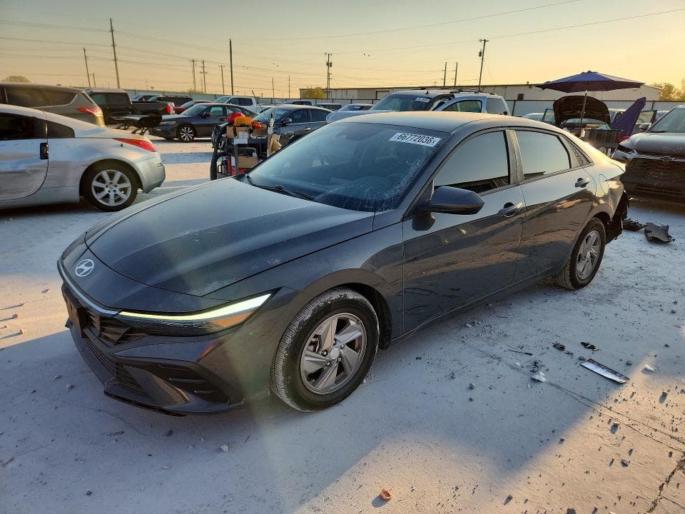 2024 HYUNDAI ELANTRA SE - 1