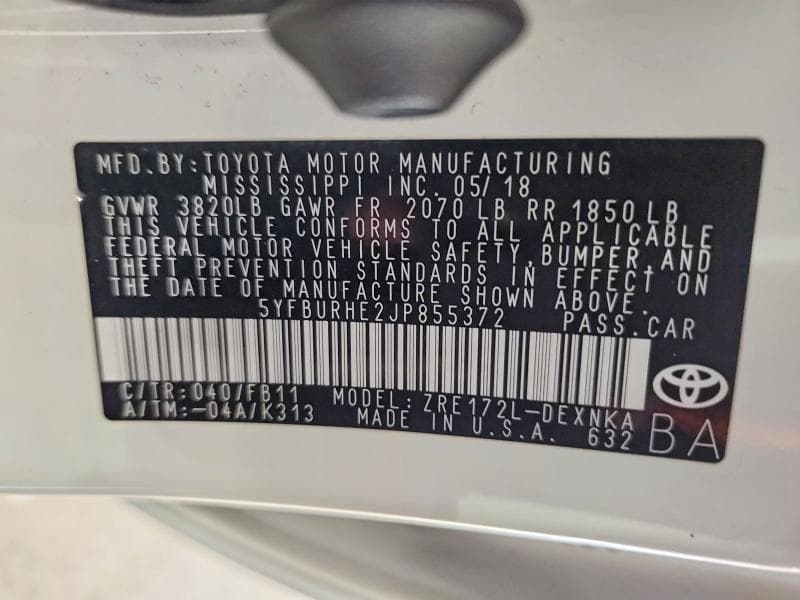 2018 TOYOTA COROLLA LE 12