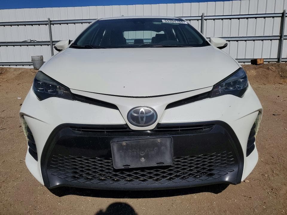 2017 TOYOTA COROLLA SE 5