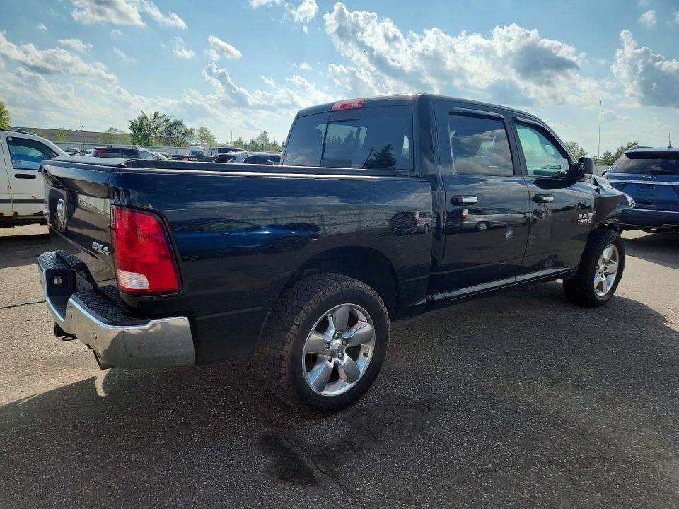 2017 RAM 1500 SLT 3