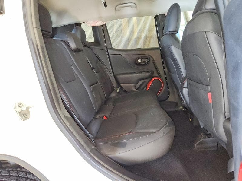 2018 JEEP RENEGADE TRAILHAWK 11