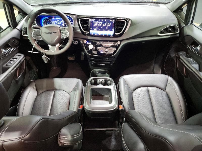 2026 CHRYSLER PACIFICA SELECT 8