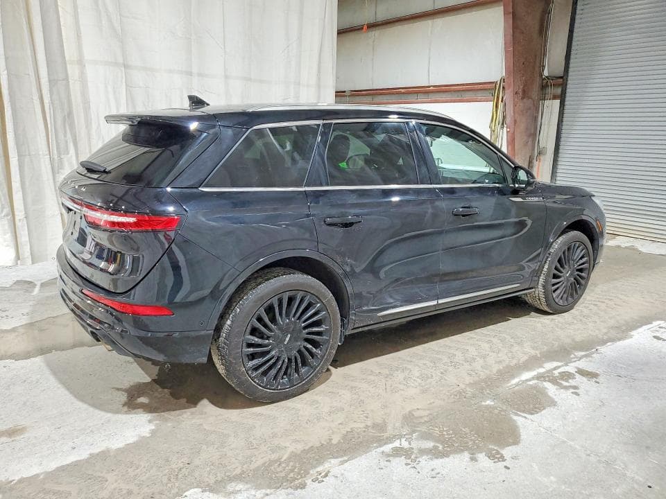 2021 LINCOLN CORSAIR RESERVE 3