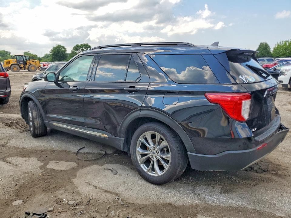 2021 FORD EXPLORER XLT 2