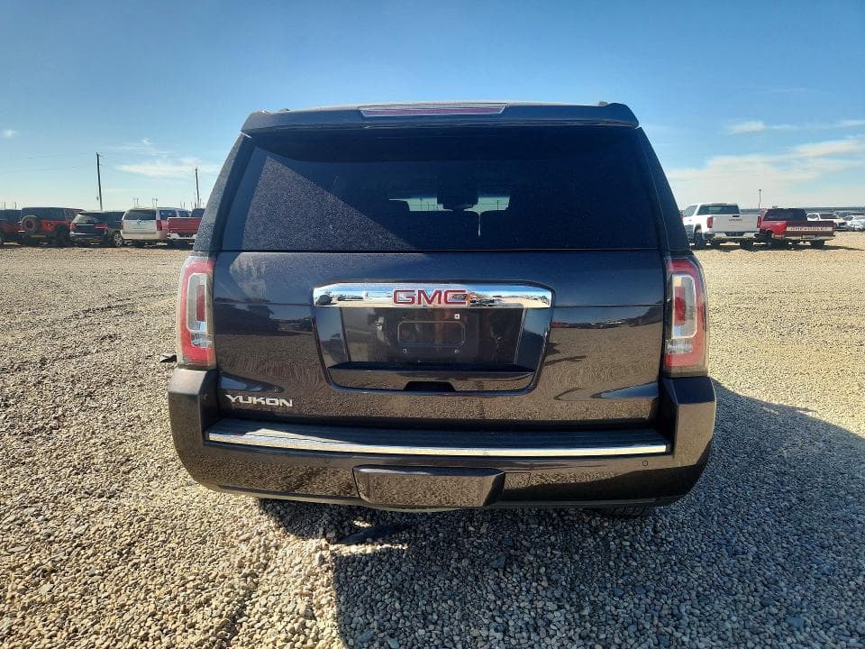 2017 GMC YUKON DENALI 6