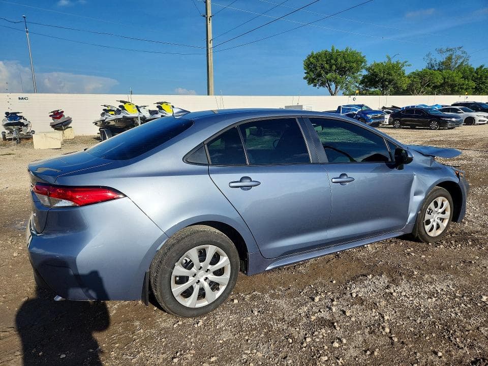 2026 TOYOTA COROLLA LE 3