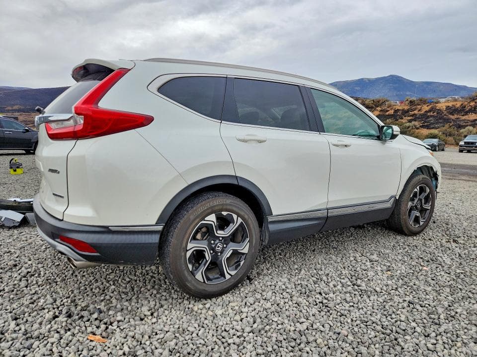 2018 HONDA CR-V TOURING 3