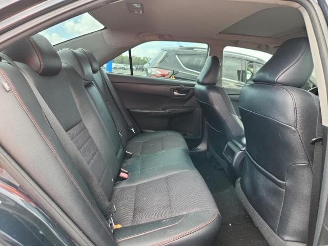 2017 TOYOTA CAMRY SE 10