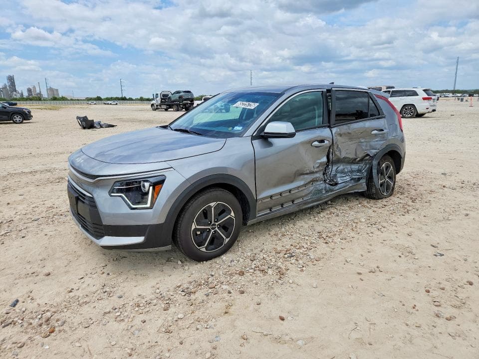 2026 KIA NIRO LX